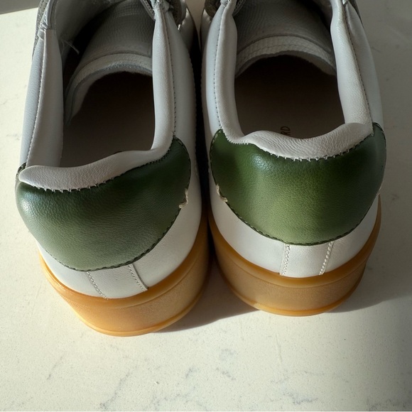 NEW Veronica Beard Reagan Mixed leather Triple-Grip Sneaker Size: 6 - Picture 5 of 5